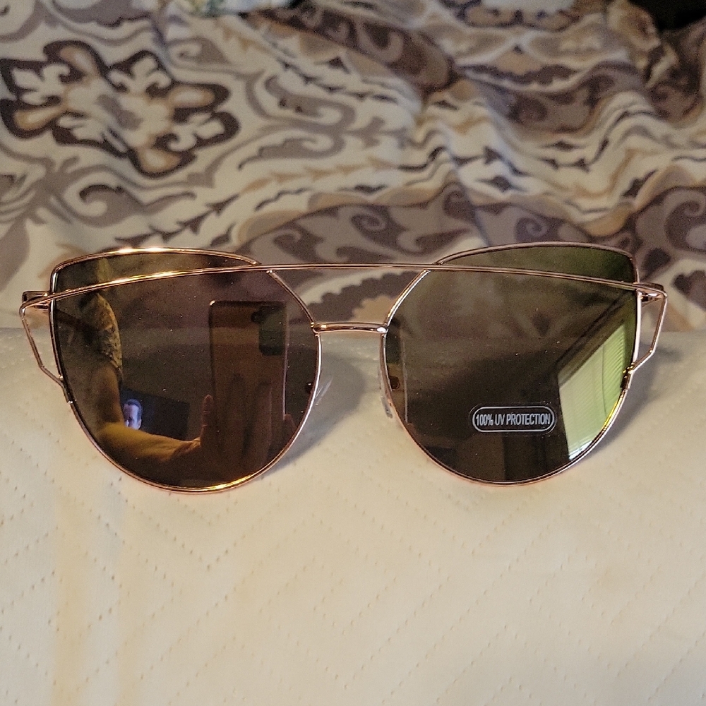 Rose Gold Mirror Aviator Sunglasses with UV